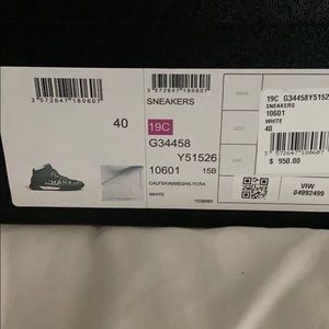 CHANEL Sneakers